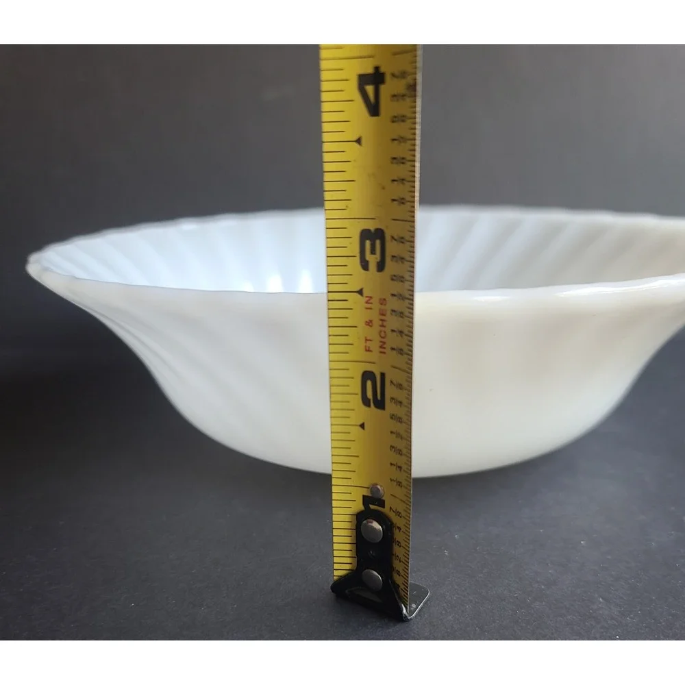 Set of‎ 2 Anchor Hocking Milk Glass Swirl Bowls White Scalloped 8.5